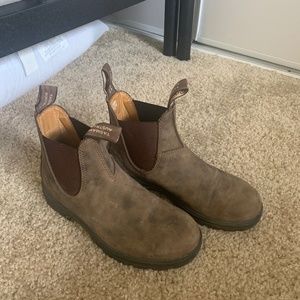 Blundstone 550 Chelsea boots